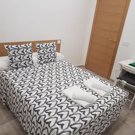 Отель Coliving New San Bernando Мадрид Экстерьер фото