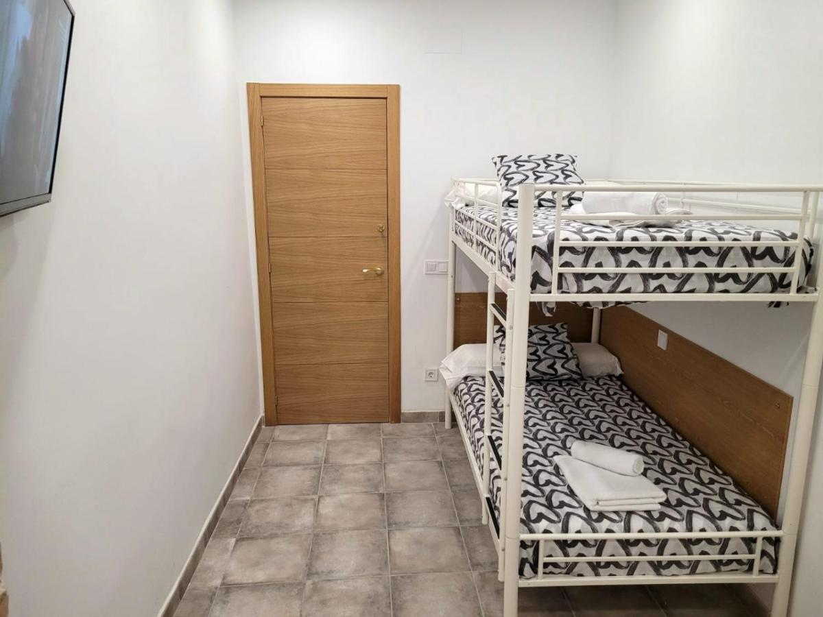 Отель Coliving New San Bernando Мадрид Экстерьер фото